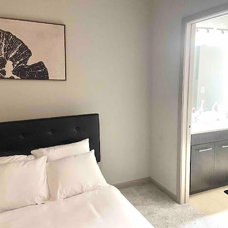 Downtown Luxury Apartment With Free Parking Space Oklahoma City Kültér fotó